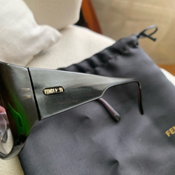 Fendi Sunglasses w/ Dust Bag - Picture 6 of 8